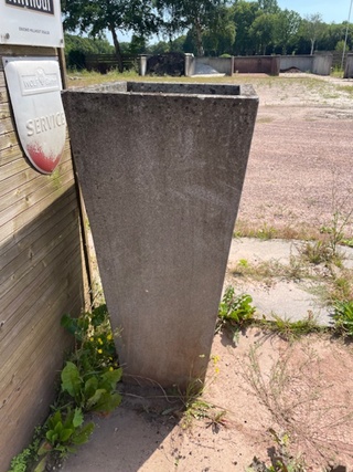 3x Betonnen bloembak